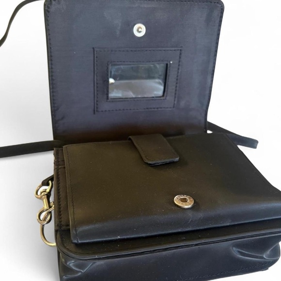 Black 90's/2000's Shoulder/Crossbody Bag With Studded Star Design & Keychain - Picture 11 of 13